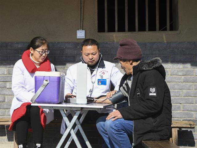 以优良作风凝聚决战决胜磅礴力量——2019年以习近平同志为核心的党中央贯彻执行中央八项规定、推进作风建设纪实